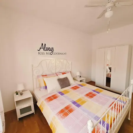 Apartment Lena Apartment *